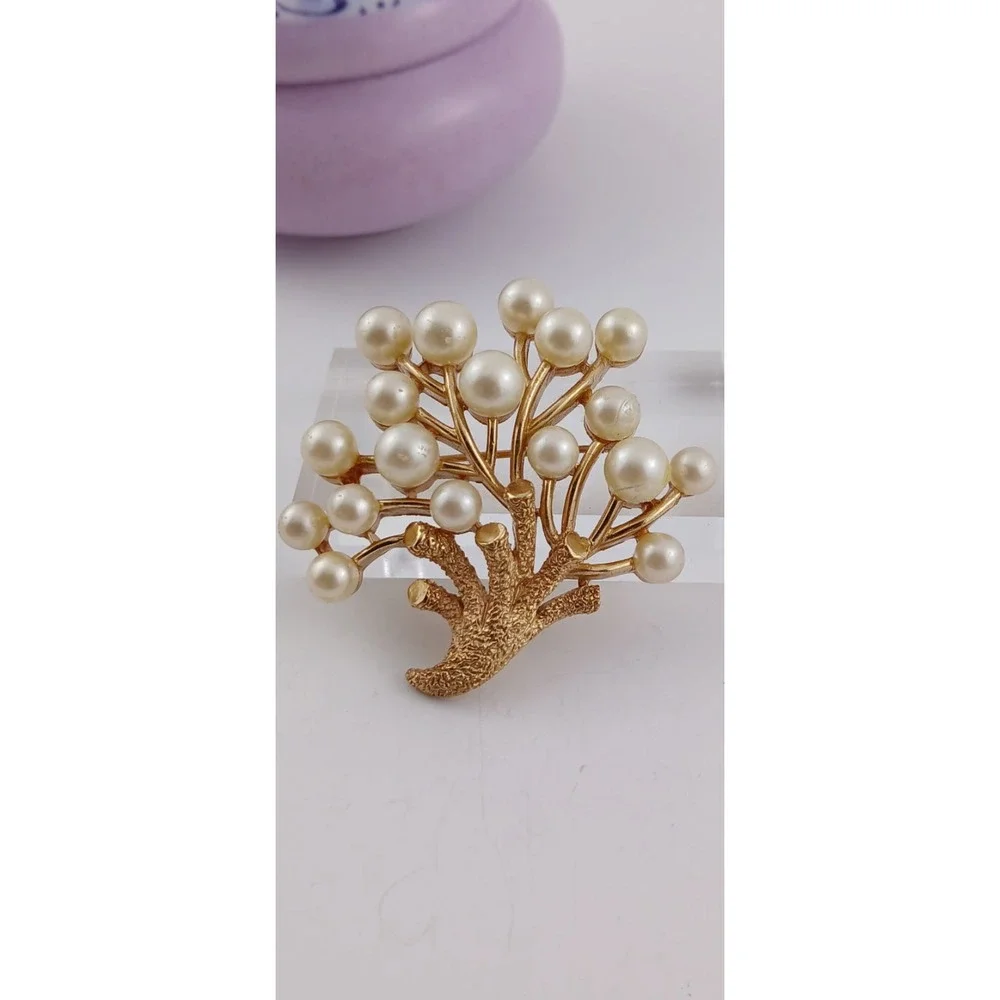 Rare Vintage Crown Trifari Signed Faux Pearl Coral Tree Branch Brooch Pin